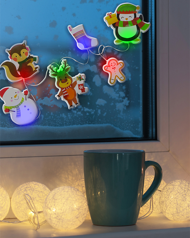 winter decor with candles and garland